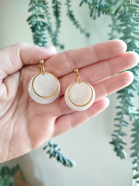 Boucles d'oreilles cérémonie blanches